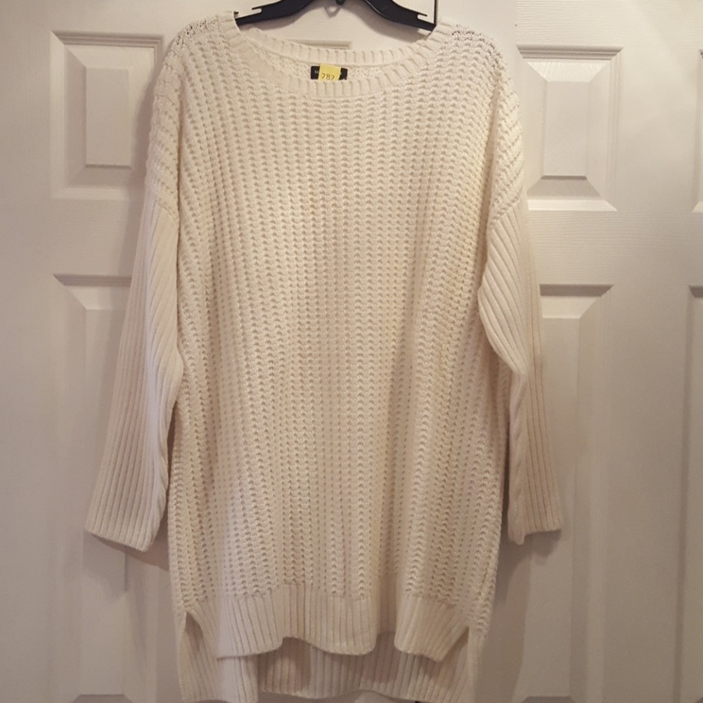 Lord and Taylor White Sweater